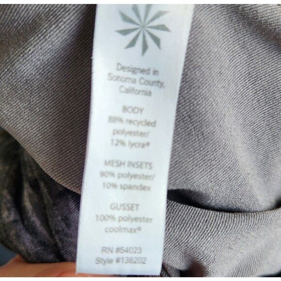 Athleta Women's Paint Bucket Relay Capri Leggings Style 138202 Size Medium - Picture 10 of 11